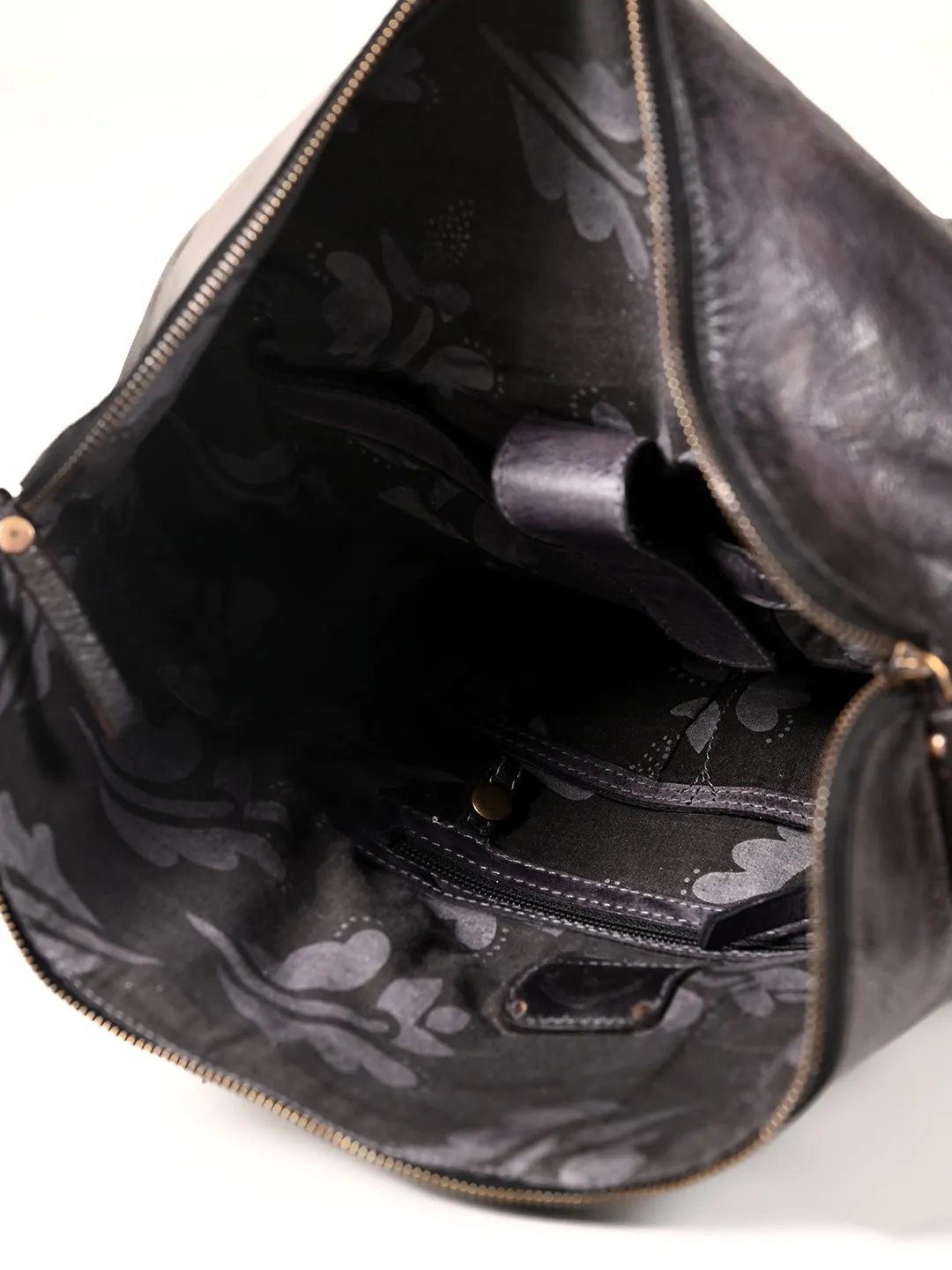 Art N Vintage Leo: Real Leather Black With Wash Effect Backpack