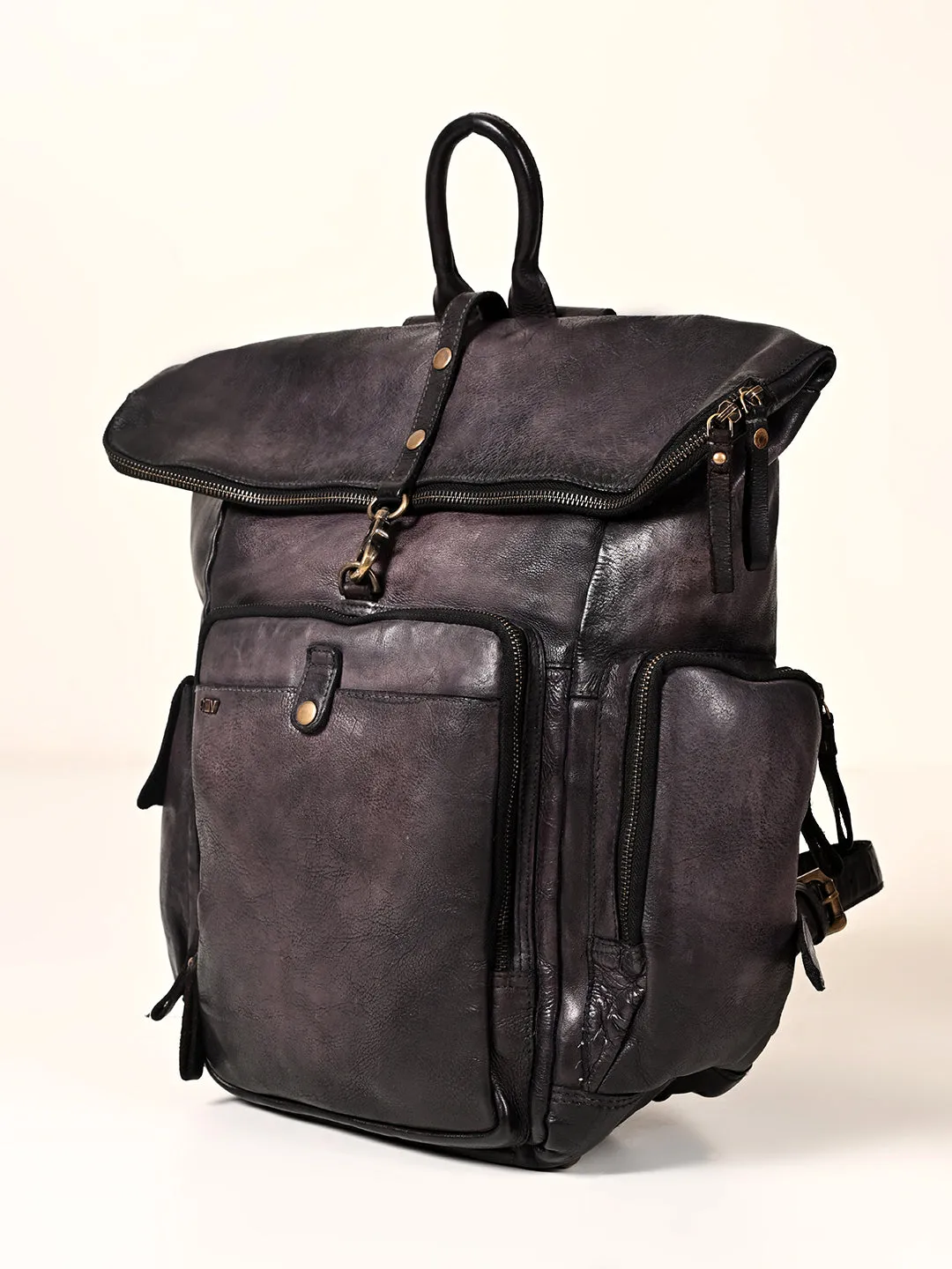 Art N Vintage Leo: Real Leather Black With Wash Effect Backpack