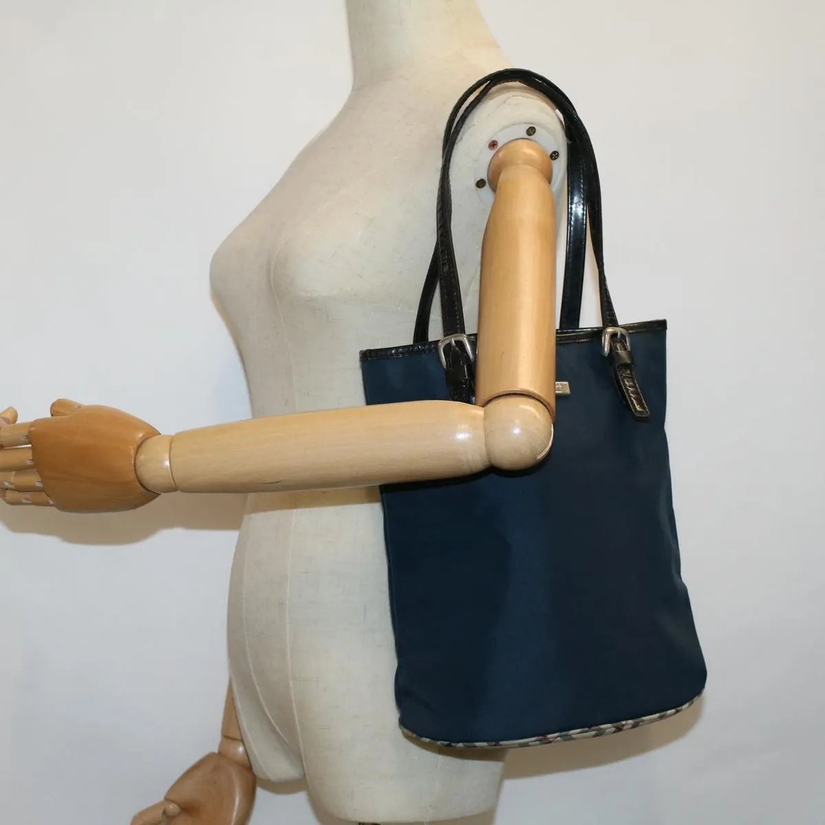 BURBERRY Nova Check Shoulder Bag Nylon Leather Navy Beige  bs8926