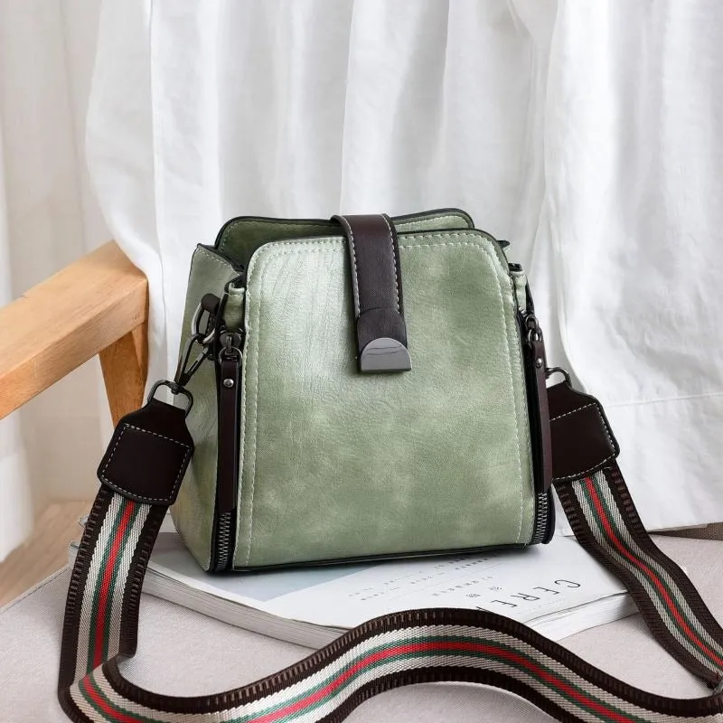 Retro Stitching Leather Crossbody Handbag