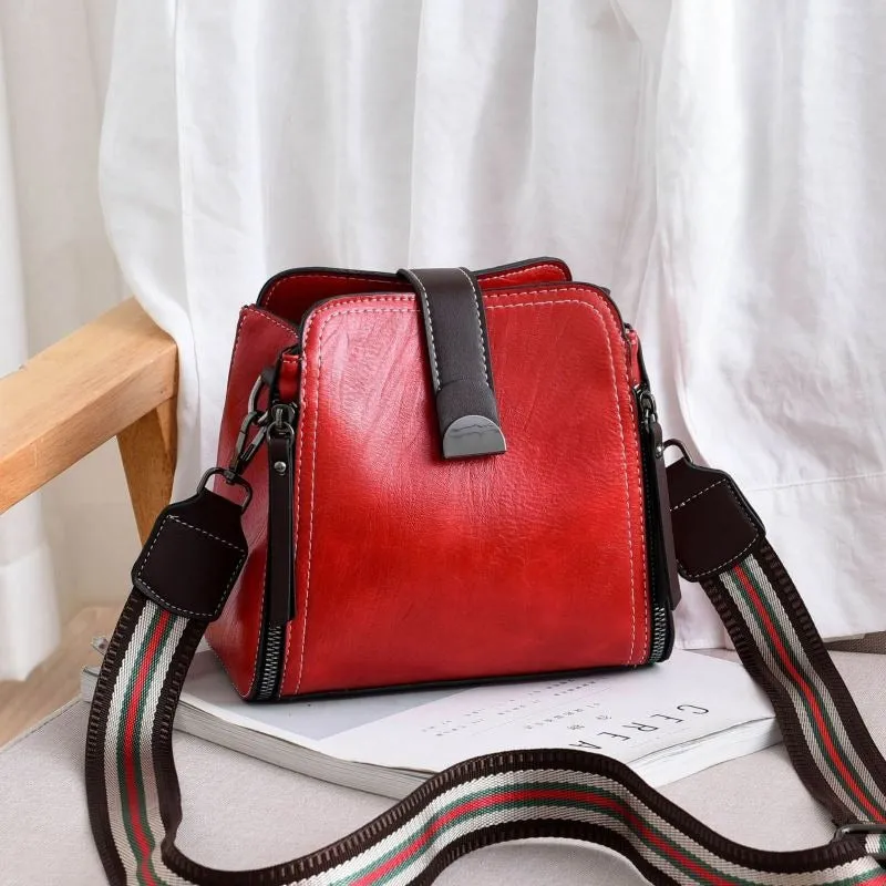 Retro Stitching Leather Crossbody Handbag